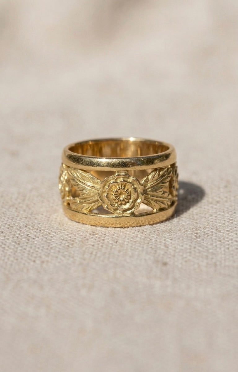 18K Yellow Gold Repoussé Floral Wide Band Ring