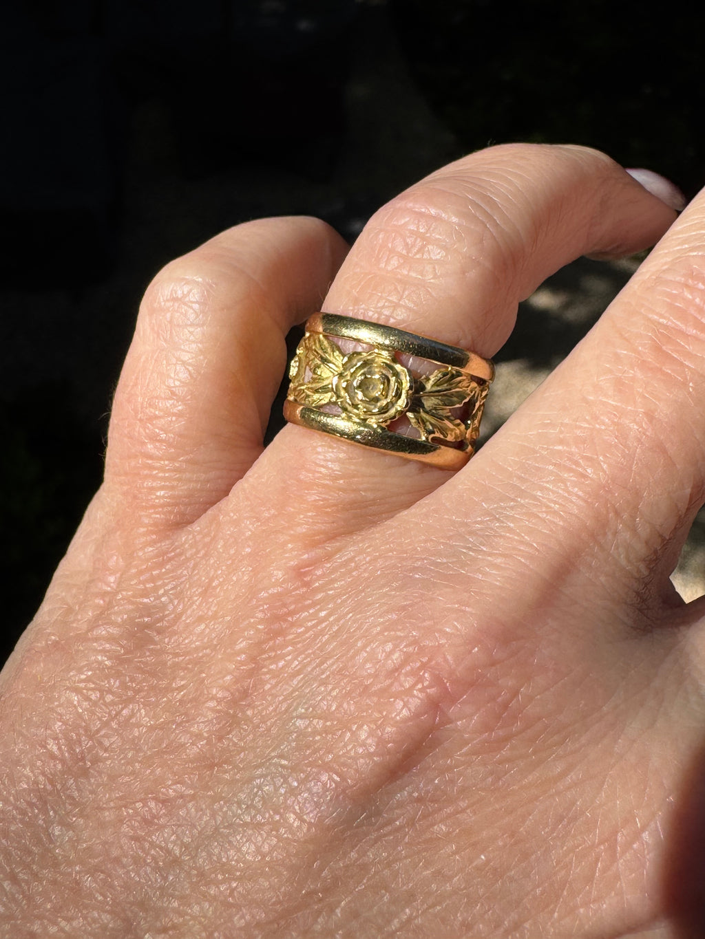 18K Yellow Gold Repoussé Floral Wide Band Ring